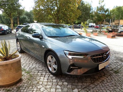 Opel Insignia Grand Sport 1.5 D Auto Business Elegance