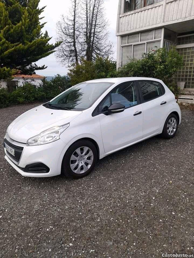 Peugeot 208 1.6HDi 100cv