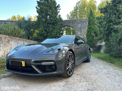 Porsche Panamera Sport Turismo Turbo