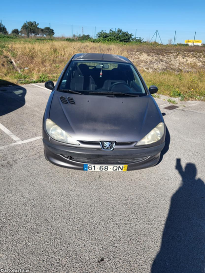 Peugeot 206 1.1 ar condicionado bom estado