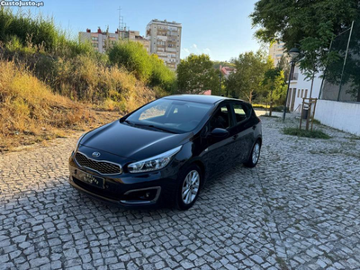 Kia Ceed 1.0 T-GDI Nav Line