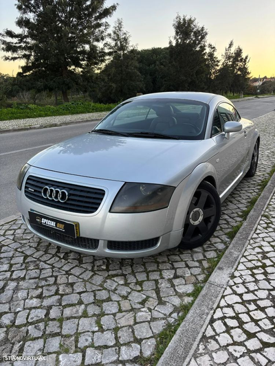 Audi TT Coupé 1.8 T quattro S-line