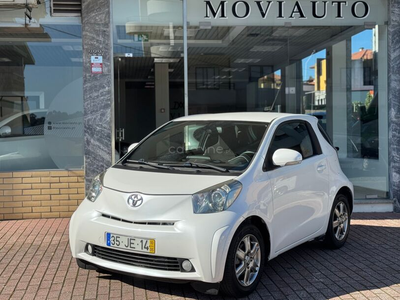 Toyota IQ 1.0 VVT-i 2 MultiDrive