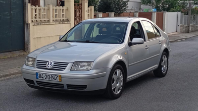 VW Bora 1.9 TDI 115 CV CX 6 VELOCIDADES