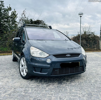 Ford S-Max 2.0 tdci 7 lugares Titânio Nacional