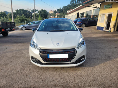 Peugeot 208 1.2 PURETECH GT LINE