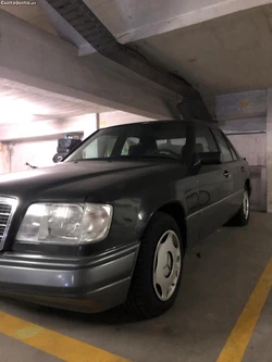 Mercedes-Benz E 220 E220