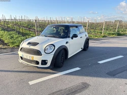 MINI John Cooper Works JCW 211cv