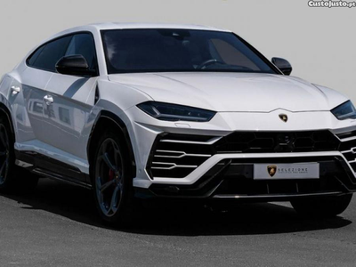 Lamborghini Urus 4.0 V8