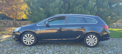 Opel Astra 1.7 CDTI 125cv Cosmo Nacional Troco