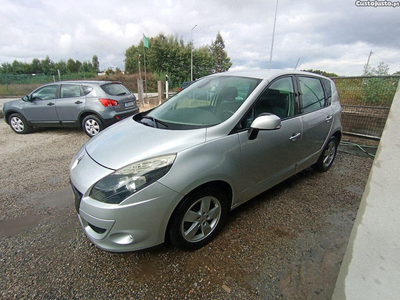 Renault Scénic 1.5 DCI