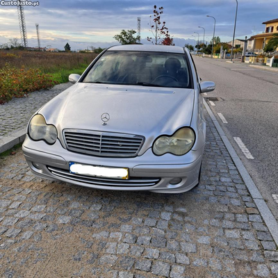 Mercedes-Benz C 220 CDI