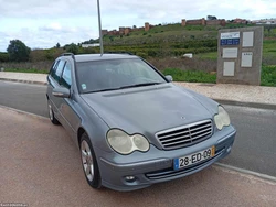 Mercedes-Benz C 220 Avantgard Aut. de 2007, em ótimo estado.