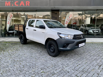 Toyota Hilux 2.4 D-4D 4WD CD CM