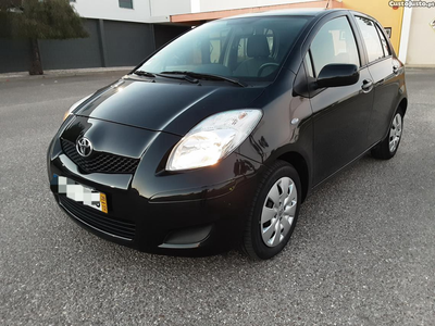 Toyota Yaris 1300 101cv gasolina 60000 kms