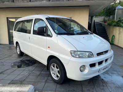 Hyundai H-1 Starex