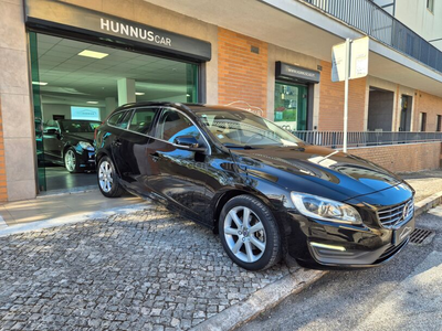 Volvo V60 2.0 D2 Momentum Drive