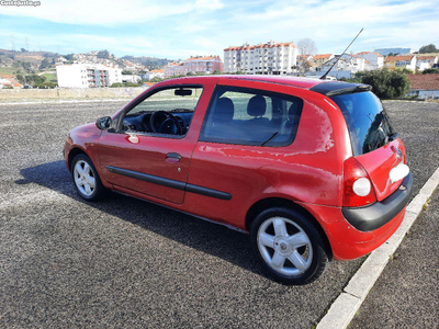 Renault Clio 1.2 16v Dynamique 75cv