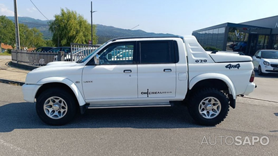 Mitsubishi L200 2.5 TD Strakar CD de 2000