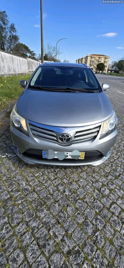 Toyota Avensis D 4-D luxi+ Navi