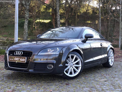 Audi TT 2.0 TDI Quattro Coupé