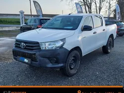 Toyota Hilux 2.4 D-4D 4WD CD CH 3L