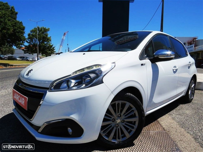 Peugeot 208 1.6 BlueHDi Style