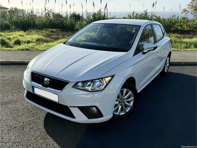 Seat Ibiza Poucos kms semi novo bom preço