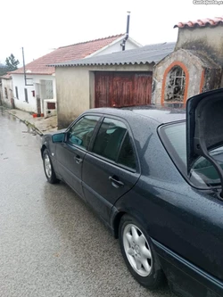 Mercedes-Benz C 220 C200 Negociável