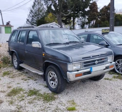 Nissan Terrano I 2.7 TD longo