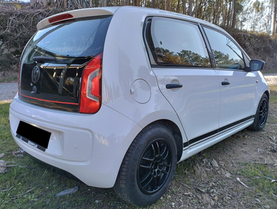VW Up! 1.0 Take - 5 Portas - A/C - Nacional - Impecável
