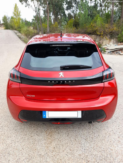 Peugeot 208 1.2 PureTech Allure EAT8