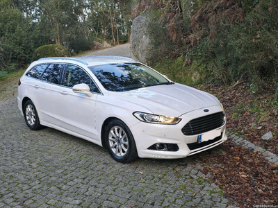 Ford Mondeo titanium