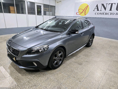 Volvo V40 CrossCountry Momentum