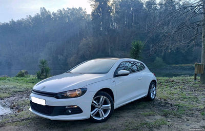 VW Scirocco R-Line 2.0TDI 140CV