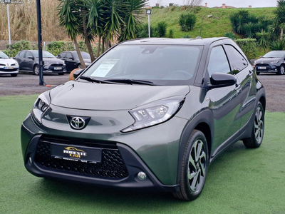 Toyota Aygo X PLUS 1.0 CVT 72CV AUTOMÁTICO 2023