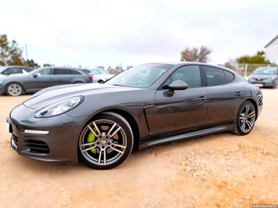 Porsche Panamera S E-Hybrid