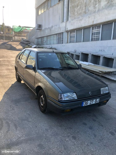 Renault 19