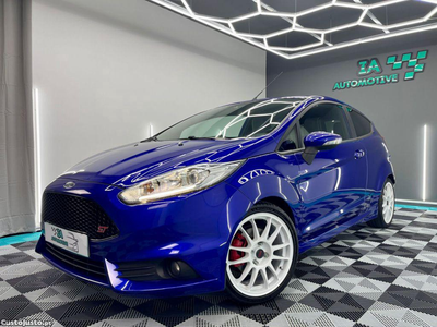 Ford Fiesta 1.6 ecoboost c/ pack pele desportiva st