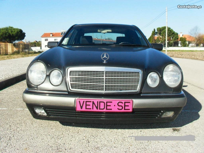 Mercedes-Benz E 290 Elegance