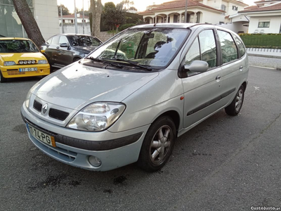 Renault Scénic 1.4c 16v