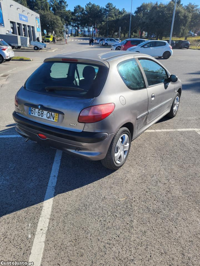 Peugeot 206 1.1 ar condicionado bom estado