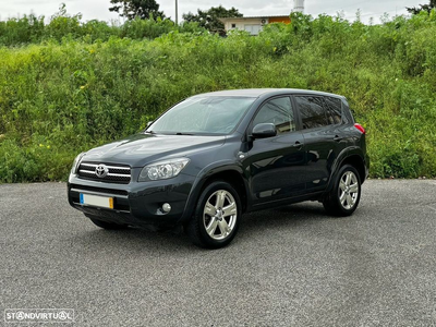 Toyota RAV4 2.2 D-4D X RF