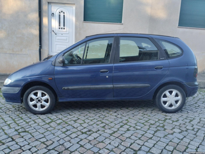 Renault Scénic 1.4i 16V RTE 95cv - D. Assistida