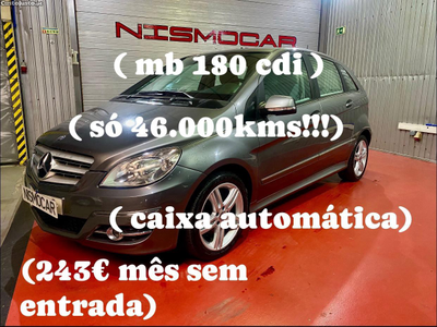 Mercedes-Benz B 180 Só 46.000 kms como novo caixa automática