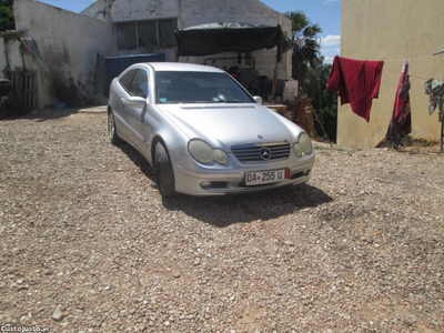 Mercedes-Benz C 230 230