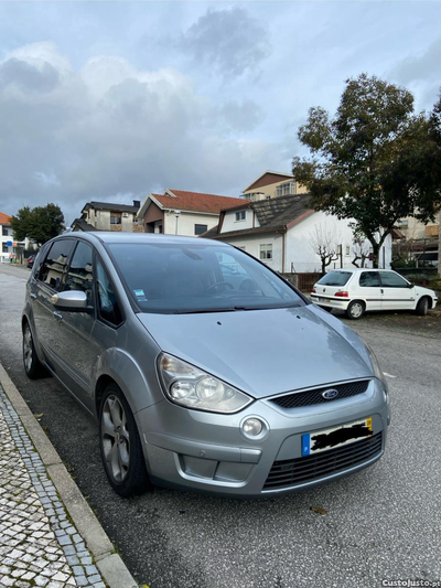 Ford S-Max Titanium