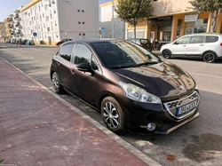 Peugeot 208 e-hdi AUTOMATICO