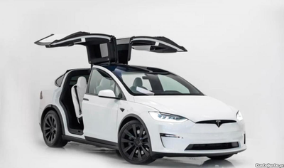 Tesla Model X Plaid