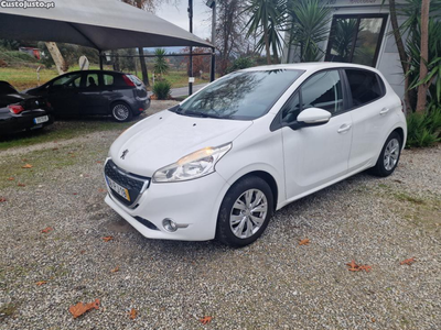 Peugeot 208 1400 Hdi